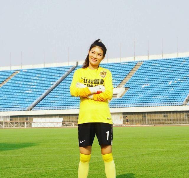 中国女足最可悲的世界级球员,教练改变了她的命运,可悲可叹!