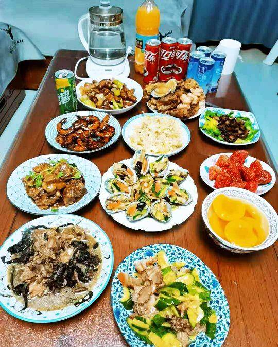 今年,东北年夜饭上的"明星"食材,20几家年夜饭竟有15家有