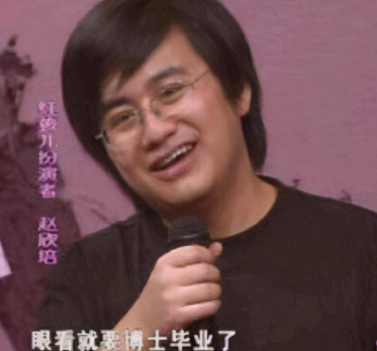 自那之后,赵欣培一边努力完成自己的事业,一边根据兴趣研究计算机