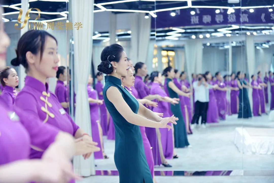 周莹雅学丨优雅芳舟传承导师班圆满结业丨她们为爱而来向阳而生