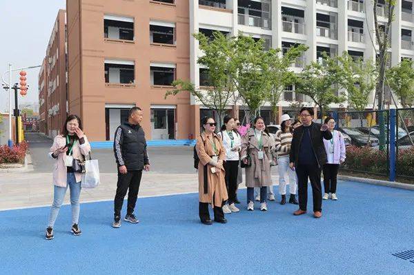 海安市实验小学经验交流促提升凝心聚力共成长