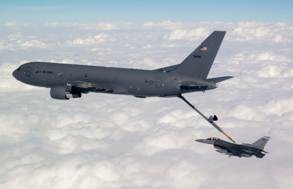 美国空军解决kc46加油机厨卫间溢漏问题