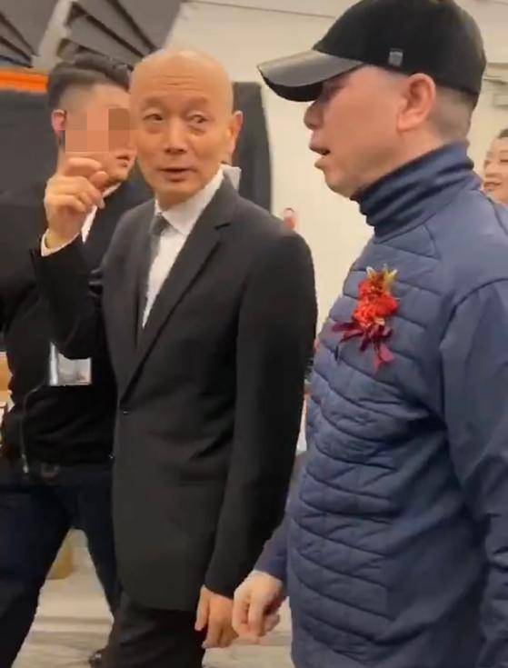 葛优与梁天李诚儒罕相聚,老友聚会独缺谢园