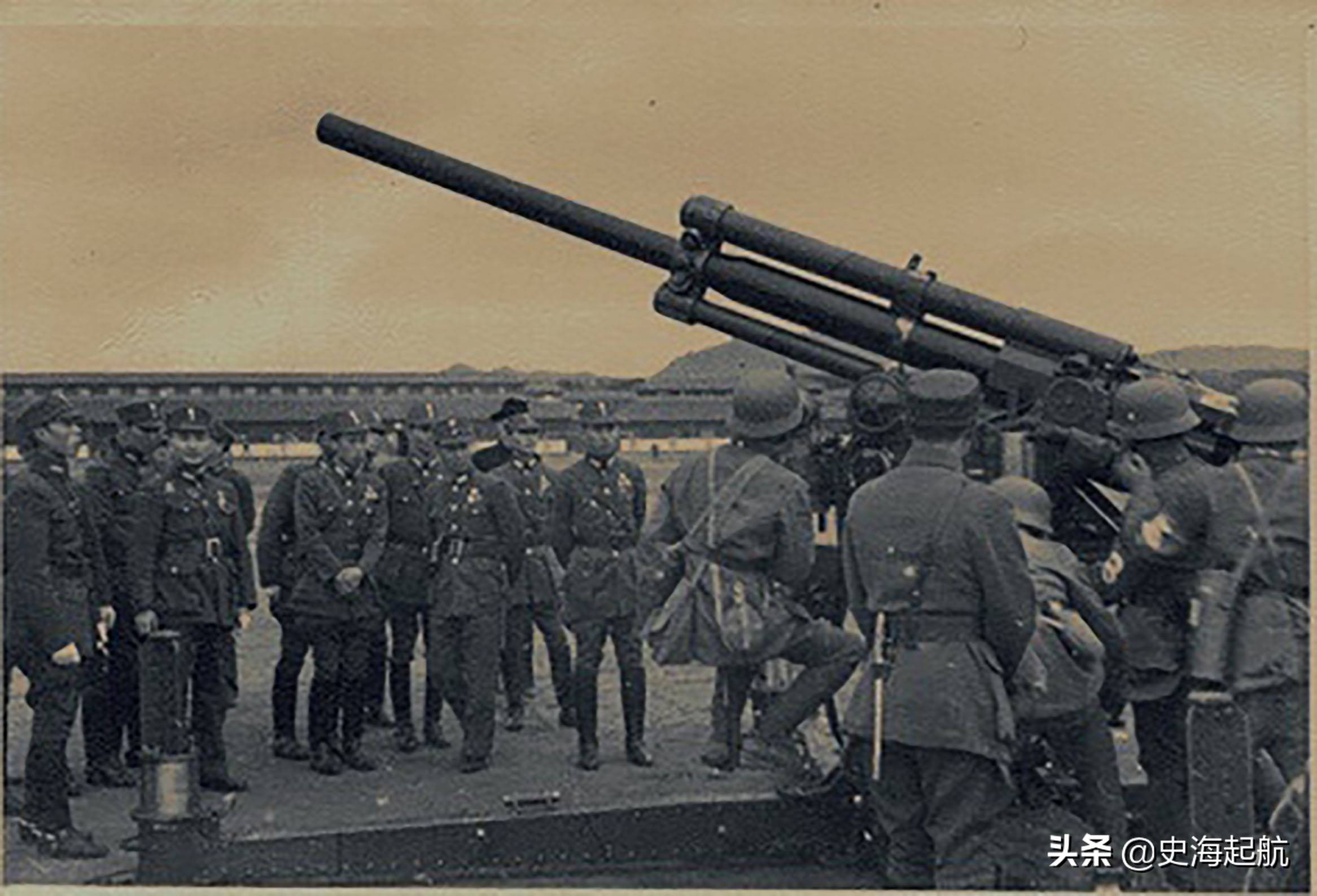 抗战时中国军队武器照片:图3是国军的坦克,图6是国军的重机枪