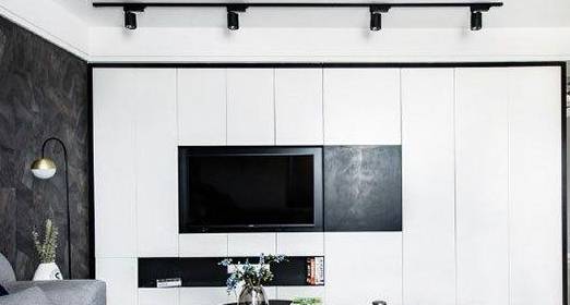 96㎡黑白色空间,木工定做满墙电视柜真实用,简洁大方时尚!