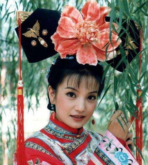 20年前拍还珠格格时,赵薇怀里抱的孩子竟是"小沈阳"?网友笑了