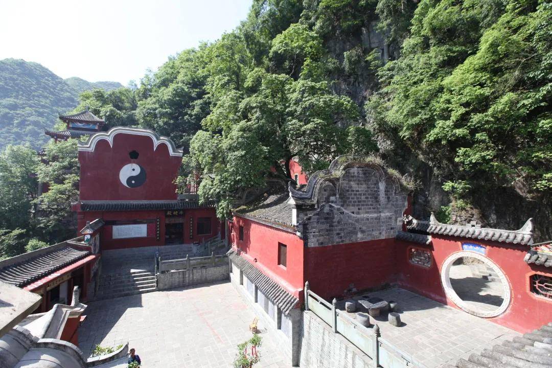 图/房县观音洞景区