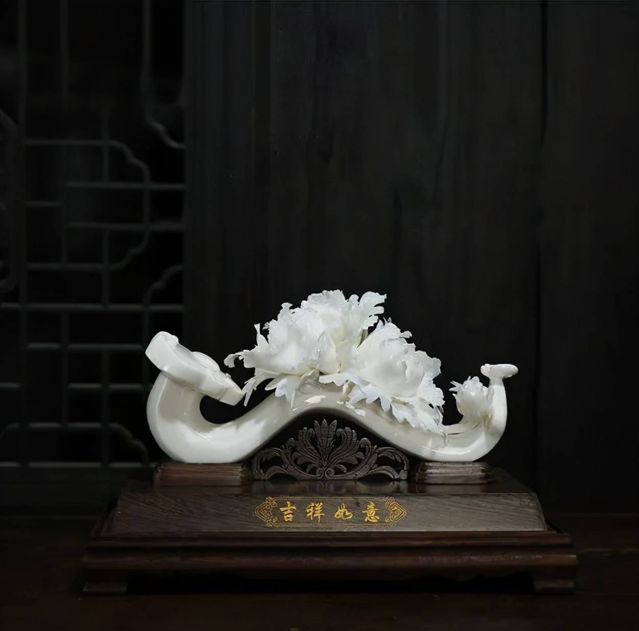 吉祥如意花雕