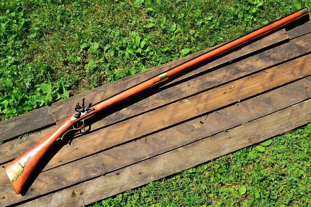(后装,线膛),德国的德莱赛针发枪(后装,栓动,滑膛)的长度在一米半左右