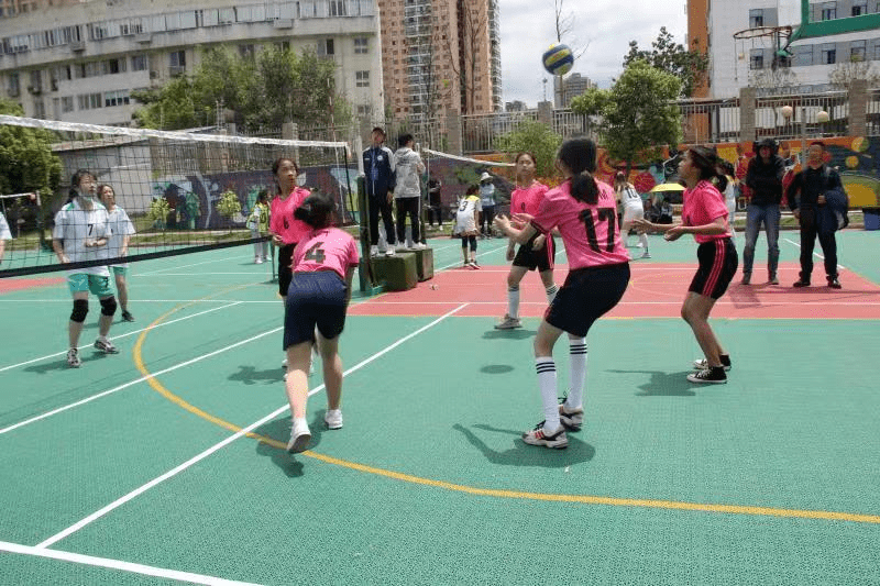 双流区九江小学参加省,市排球比赛活动