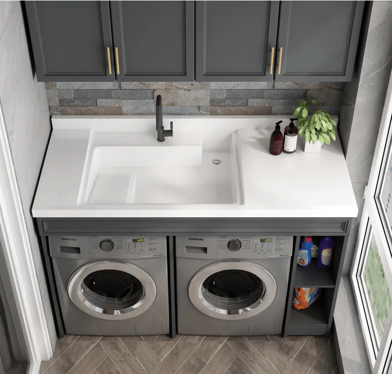 为了方便使用,一般在设计时,建议提前进行确认洗衣机的款式,方便柜体