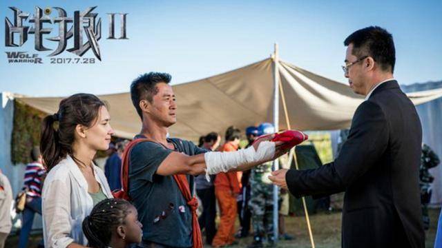 《战狼2》带资进组仅出现8秒,吴京却主动为他制作宣传海报