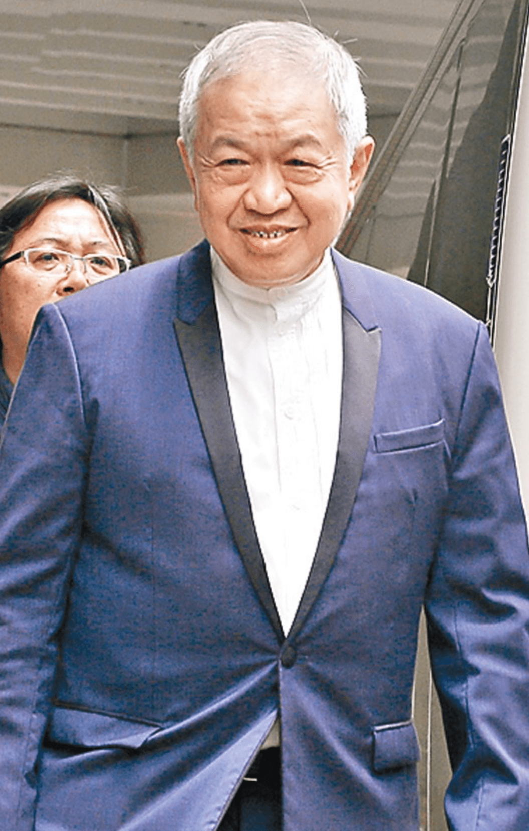 4亿,靠打工成富豪,个人房产市值30亿_霍建宁