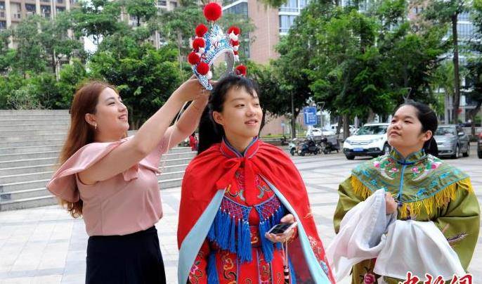 台籍教师李姿莹:"我很喜欢这里的闽南文化"