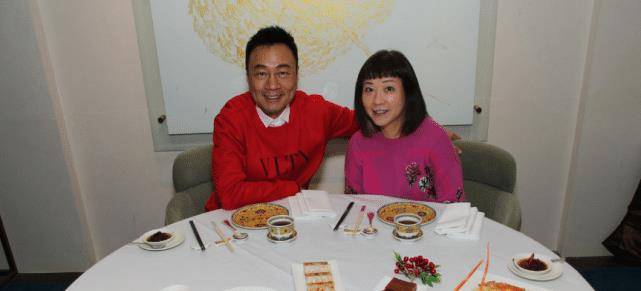 原创黎耀祥造惊喜为爱妻浪漫庆生 父子俩下厨为家里女王做生日晚餐