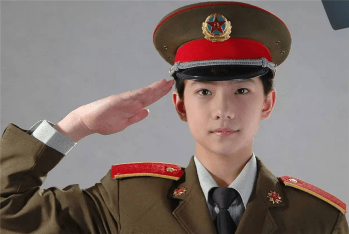 原创军艺出来的"四大校草",前三都是正当红,唯独他被人遗忘!