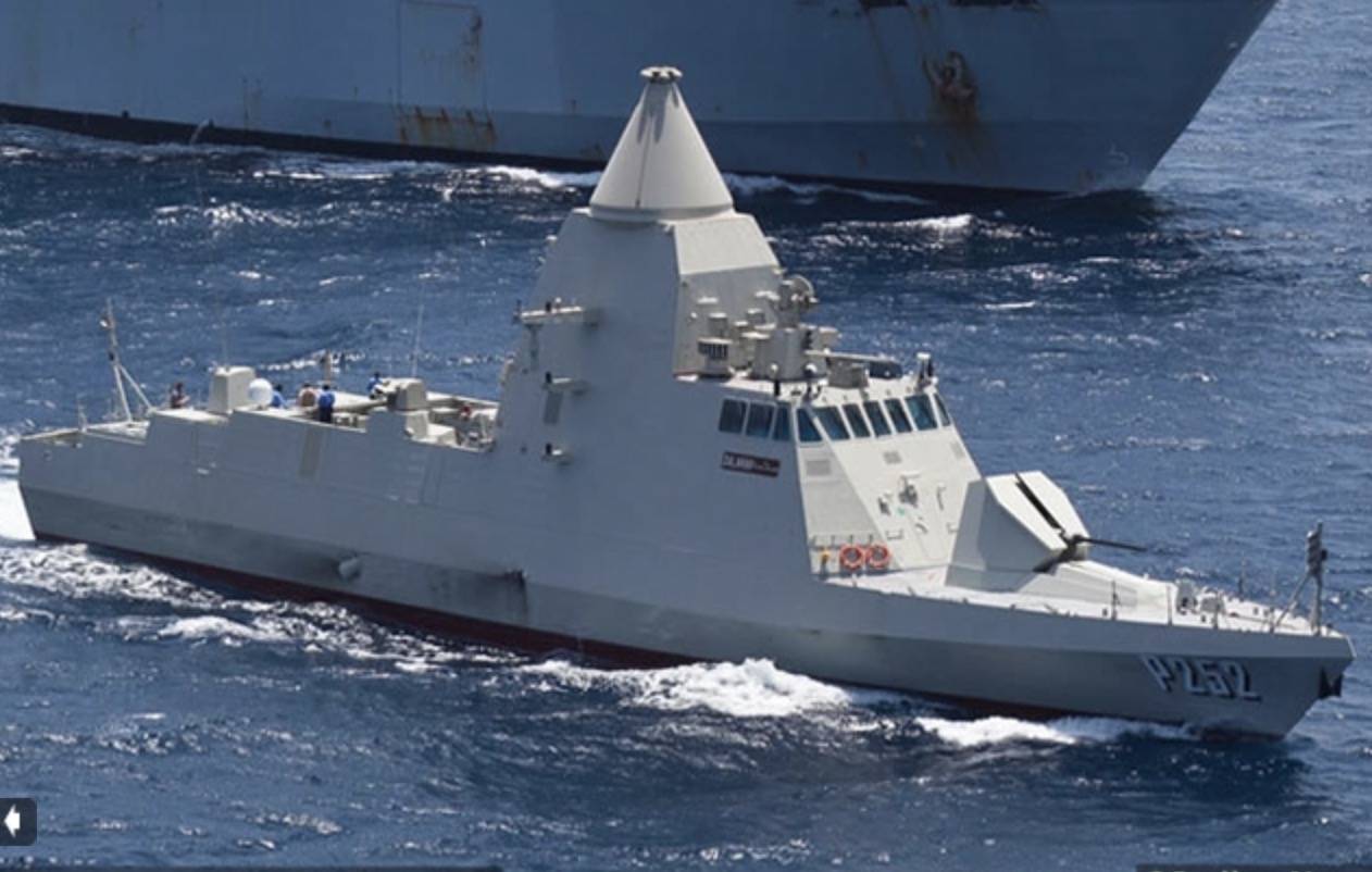 2012年,阿联酋以意大利芬坎蒂尼集团公司的"十八"级海上巡逻舰为蓝本