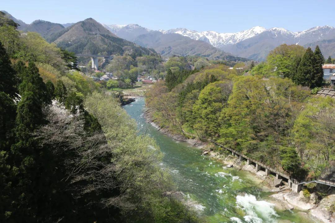 户外助力乡村振兴日本水上町有一套