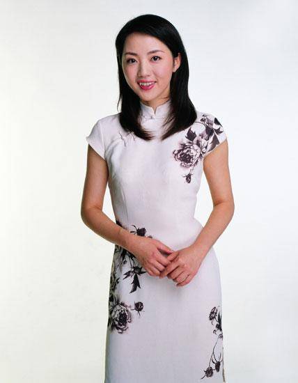 原创与初恋隐婚生子的杨丹,31岁成气象小姐,央视就职24年却非正式工