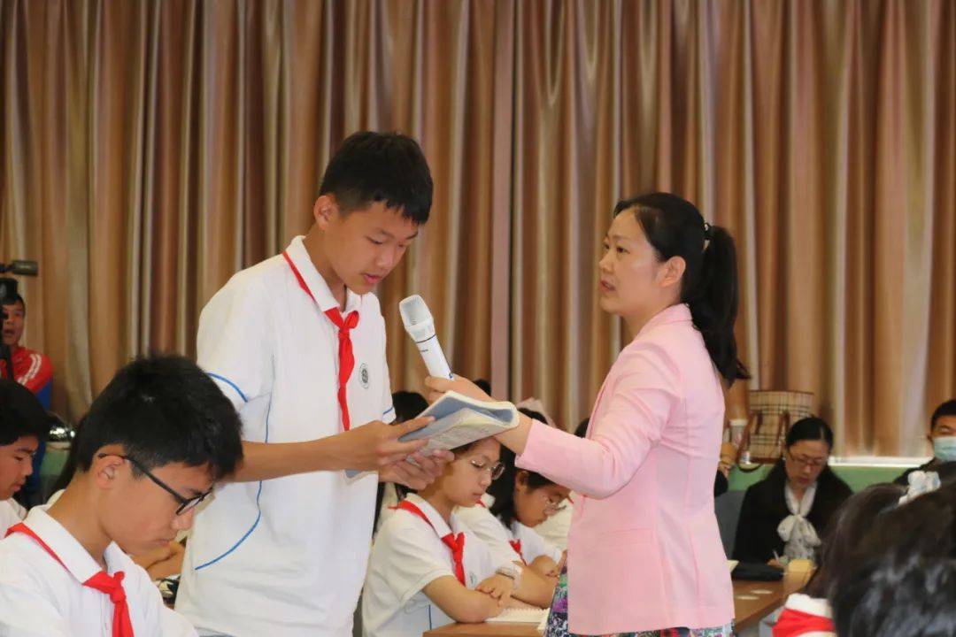 枣庄市实验学校举行名师大家进校园孙飞校长初中语文教学观摩活动