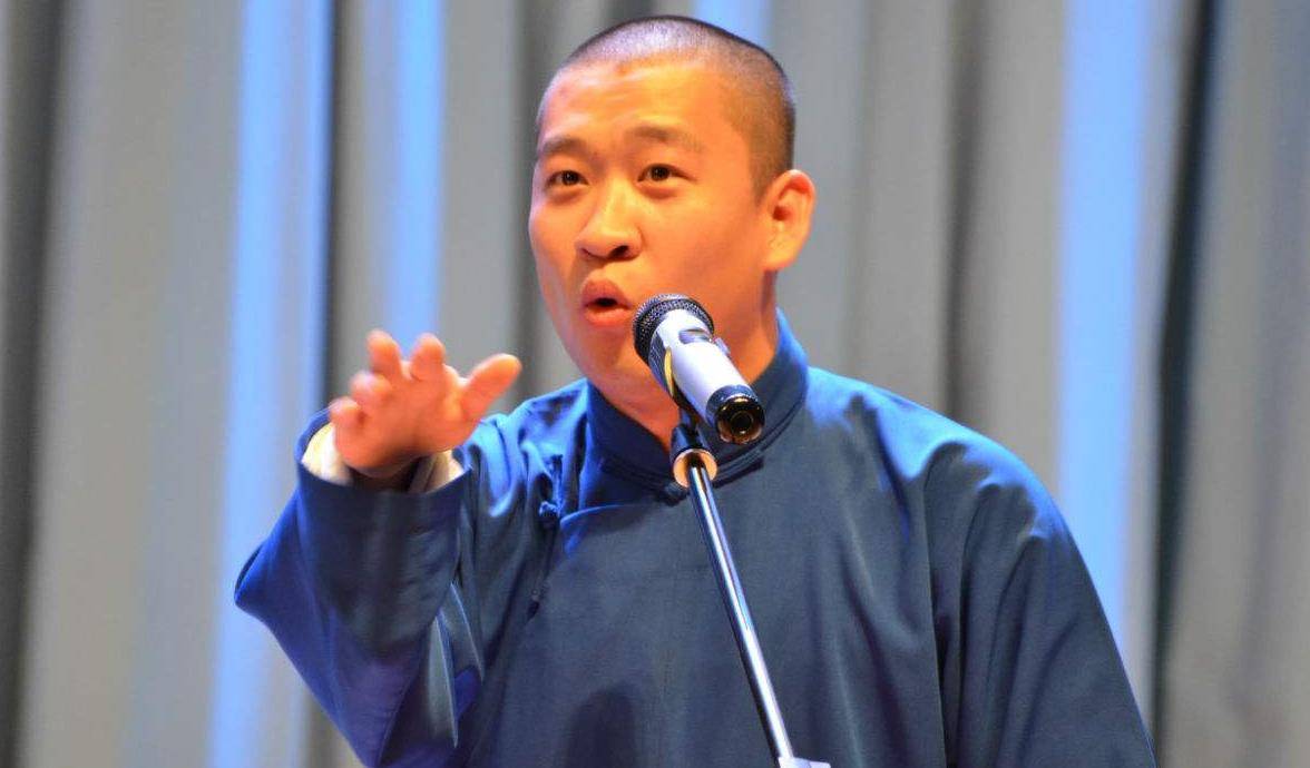为表示离开郭德纲后过得好,曹云金在节目中高调炫富,太刻意了