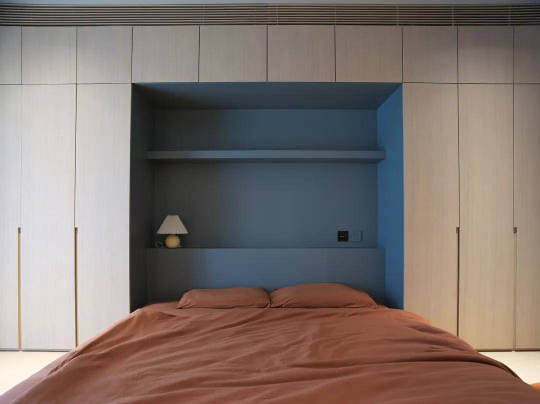 床头背景柜 衣柜 利用一整面墙打造衣柜 床头背景柜,能直接把卧室的墙