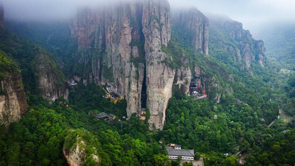 原创雁荡山的东大98日景和夜景各有千秋也是最华美的乐章之一