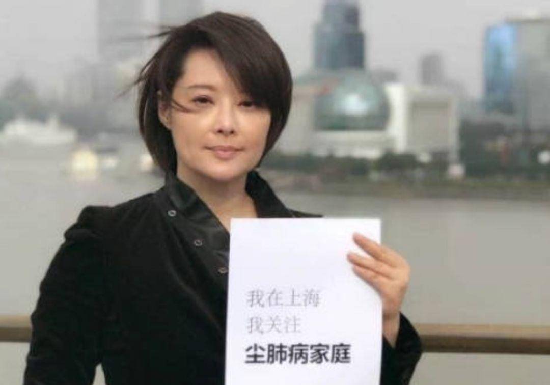 原创喜忧参半袁立刚被解禁又开始传教