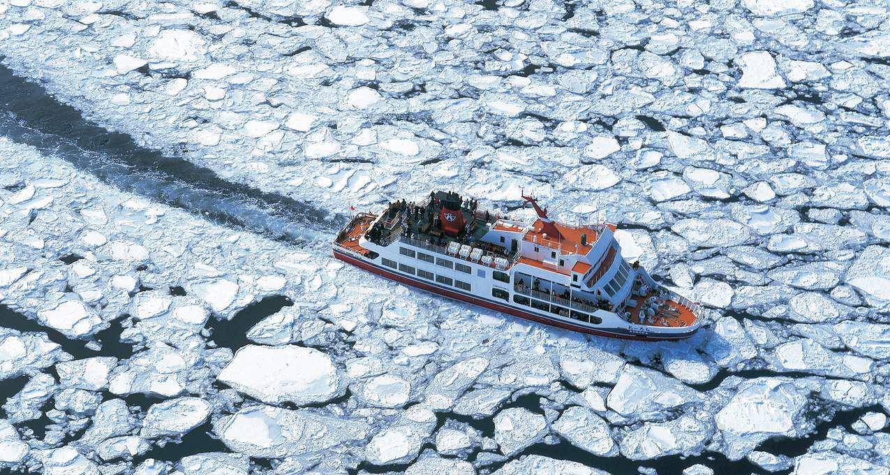 原创南极冰层厚达6米,破冰船是如何工作的?真长见识!