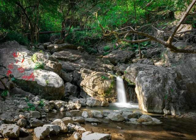 韶关乳源仙门奇峡景区,水作青罗带,山如碧玉簪