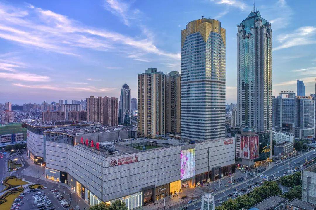 华发中城商都,武汉大悦城,武汉万象城… 在2021年,武汉购物中心迎来了
