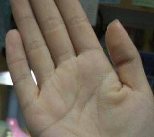 手有"三角纹"的人,再穷也能变"凤凰",注定不差钱