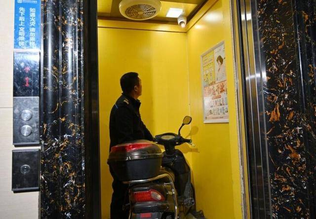 电动车"进梯入户"该如何根治!_电梯