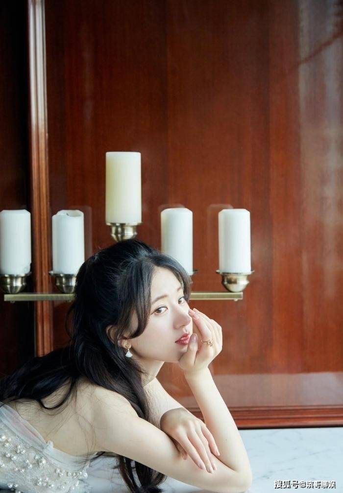 原创吃瓜不嫌事大,王思聪孙一宁开撕.赵露思频频手滑上热门