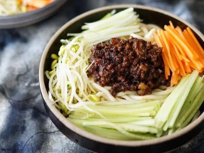 饮食民俗:食"麦粽",吃"夏至饼"和"夏至面"今天我们迎来了二十四节气的