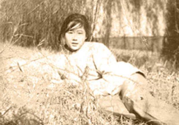 湖南"无名"女烈士,18岁在台儿庄牺牲,埋乱葬岗66年才魂归故里