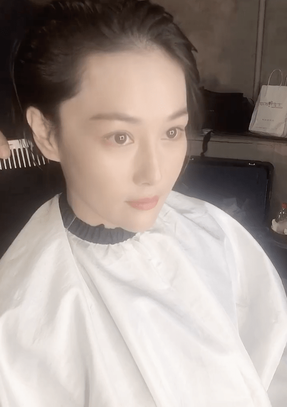 张馨予回应短发争议,看腻了自己美女的样子,欣赏更多面的自己