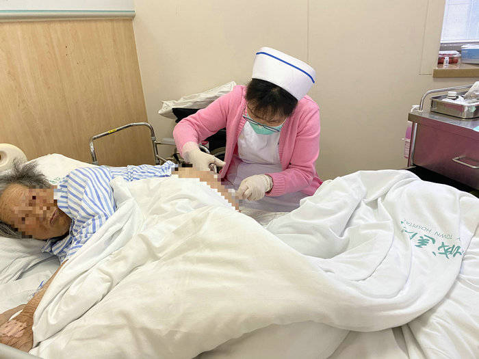 慢性伤口管理有成效 九旬老人多年压疮成功治愈