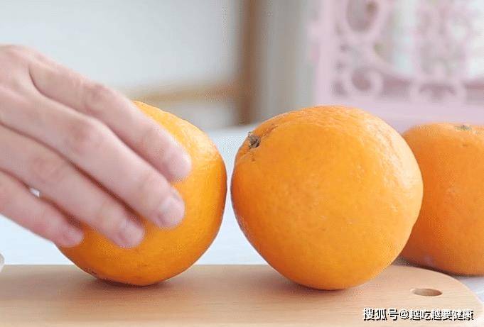 原创1个橙子,2种吃法,简单营养易吸收,家中孩子爱吃的美味辅食