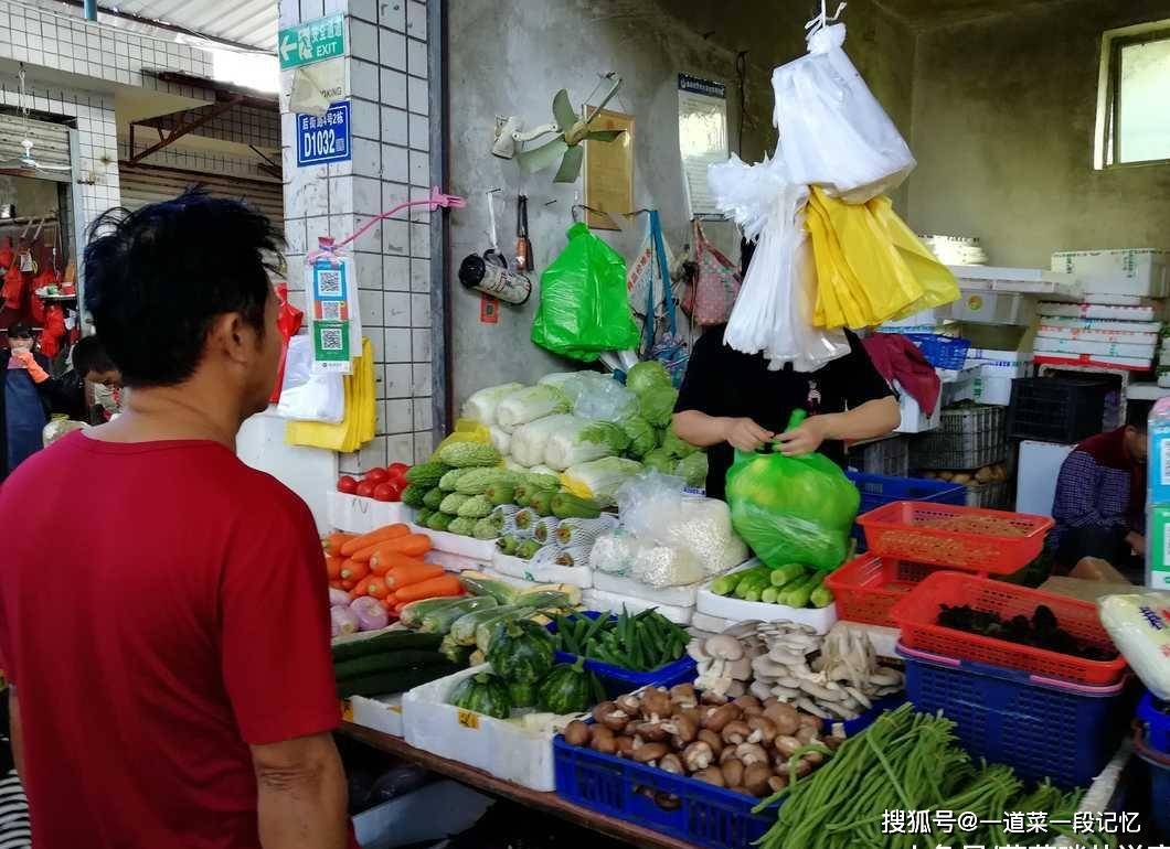 原创有事没事到菜市场走一走,看看人们是怎样卖力地活着
