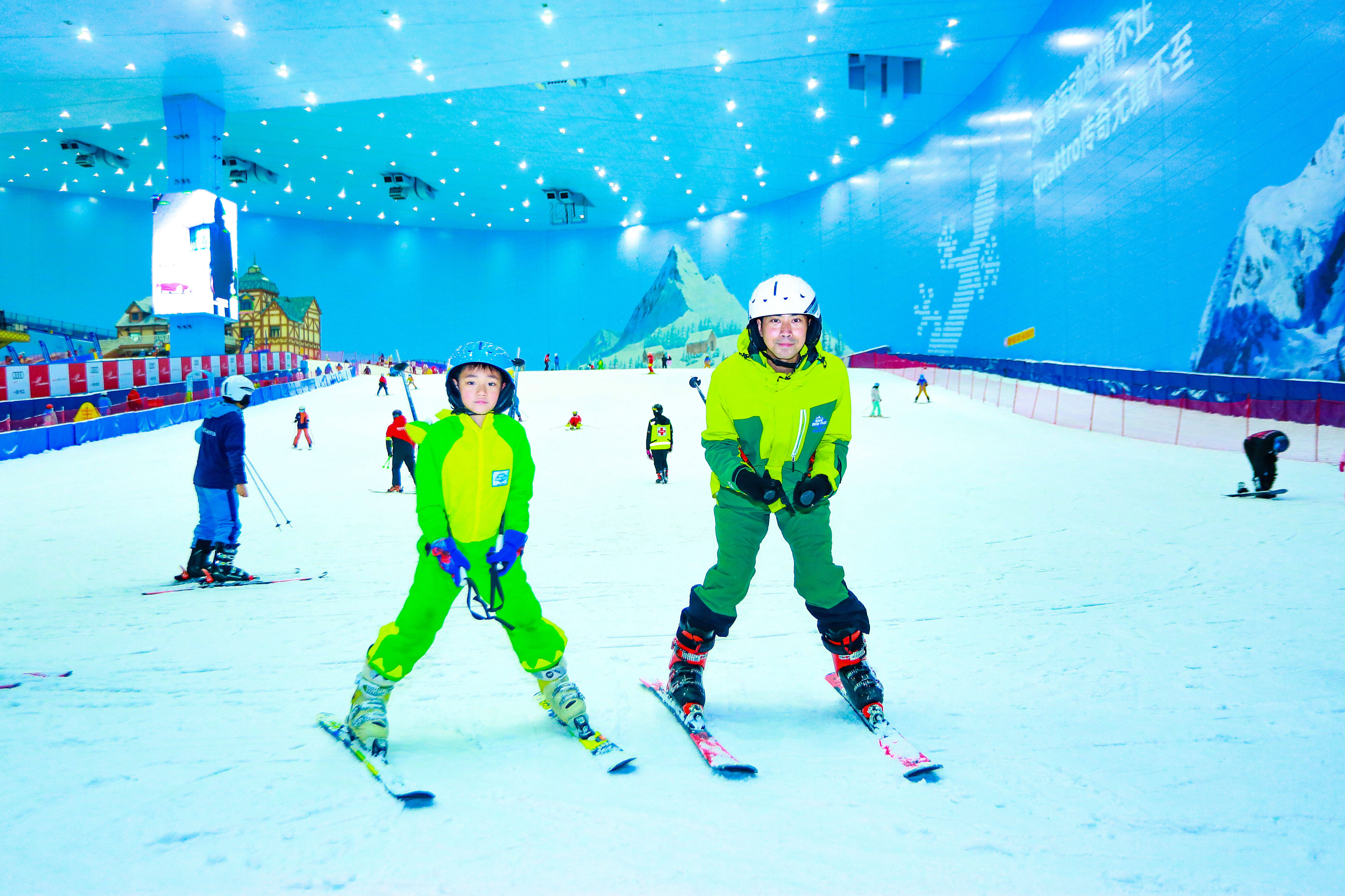 原创暑假亲子去哪玩?广州融创雪世界,滑雪太好玩了