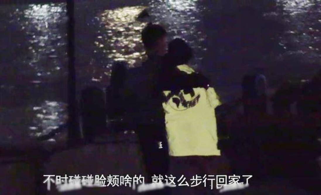 张杰谢娜外滩边上约会,牵手,拥抱,接吻像拍偶像剧,画面超甜?