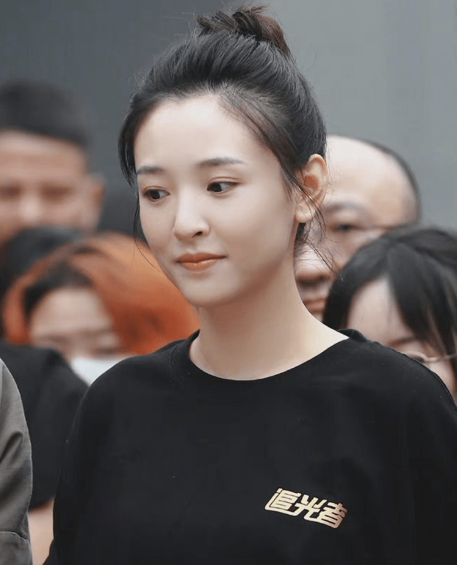 虽说吴倩因为生子如今负评颇多 但不能否认的是离开了罗云熙的对比