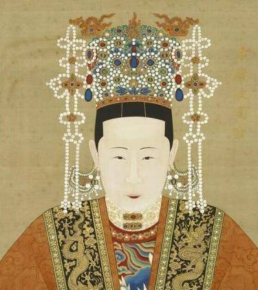 (孝康敬皇后张氏画像) 此时宫里已经尽是世宗之人,张太后完全成了孤