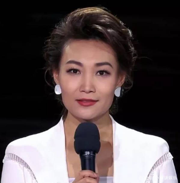 原创小淘气包李梓萌,为何43岁仍单身一人,康辉月亮姐姐曾为她征婚