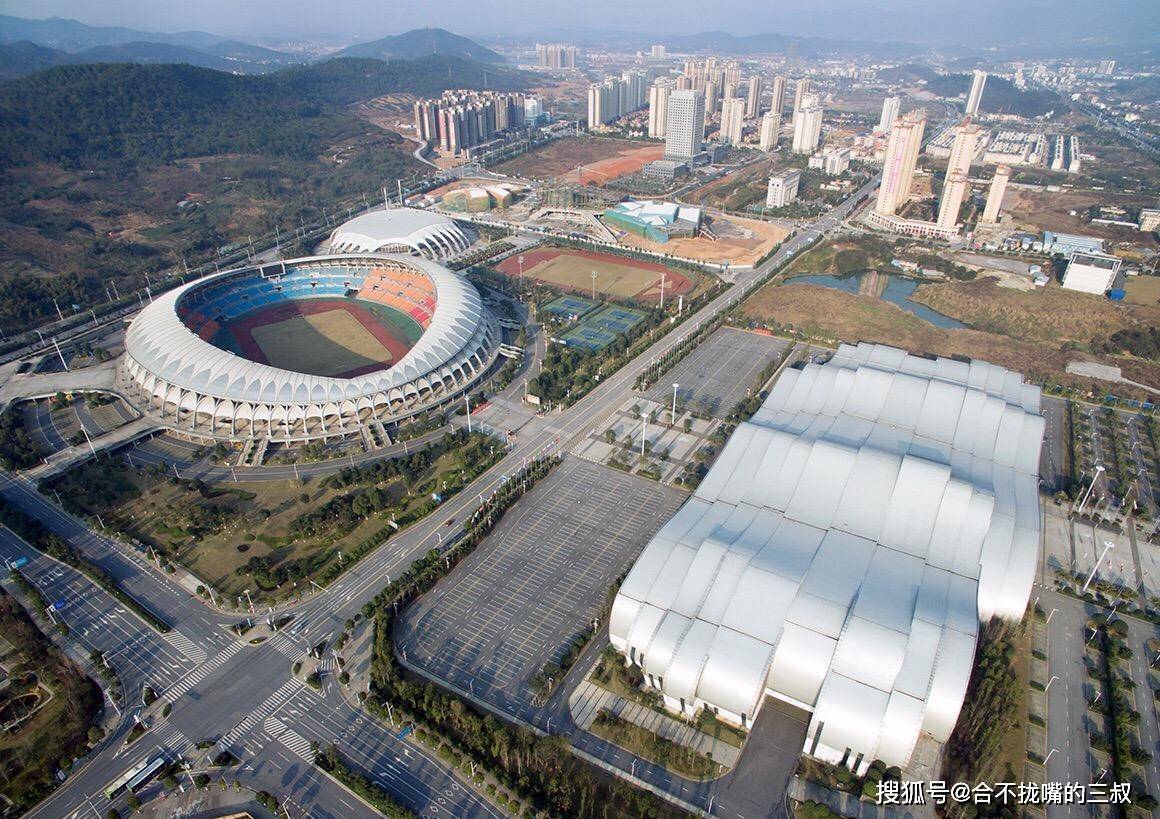 原创湖南这座体育馆投资5亿多元建成后被人们戏称像鲍鱼