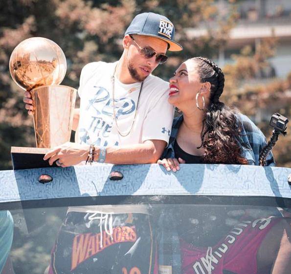 nba巨星库里的审美怎么样?深入了解他妻子后发现不一般