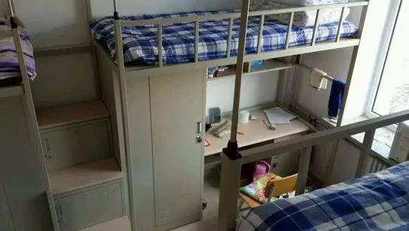 大学宿舍都是什么样子?_空调
