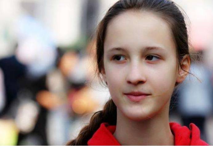 原创朋友非说英国的女孩最漂亮,只有我毫不犹豫的选择了中国女孩