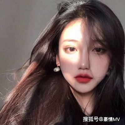 2021复古优雅长发女生头像好看的女生复古头像图片